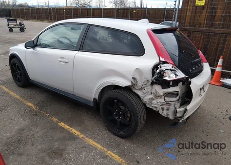 2011 Volvo C30 T5/T5 R-Design from USA, damaged, VIN YV1672MK4B2210809